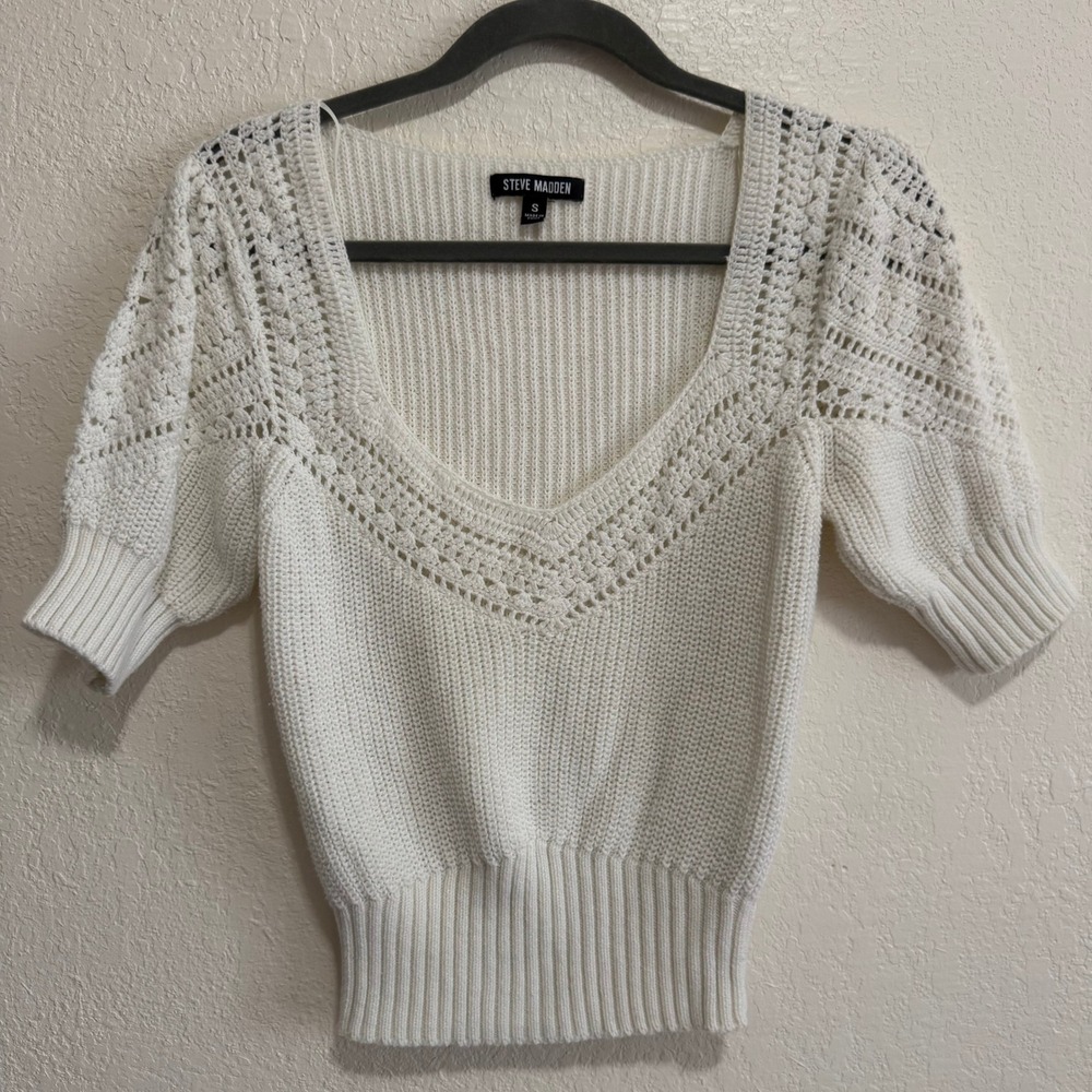 Steve Madden Womens White Crochet Knit Puff Sleeve V-Neck Sweater BN406392 Small